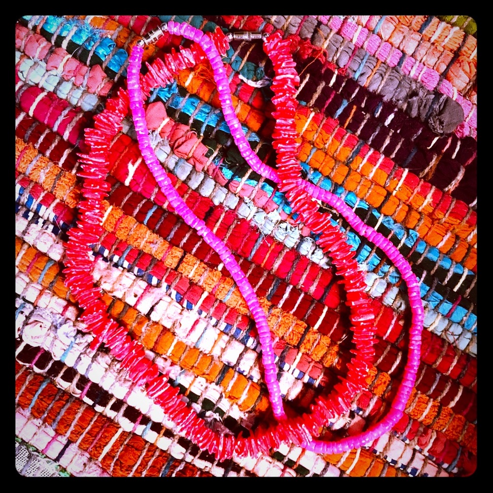 VTG PINK & RED Coquina beach sea shell necklaces🐚
